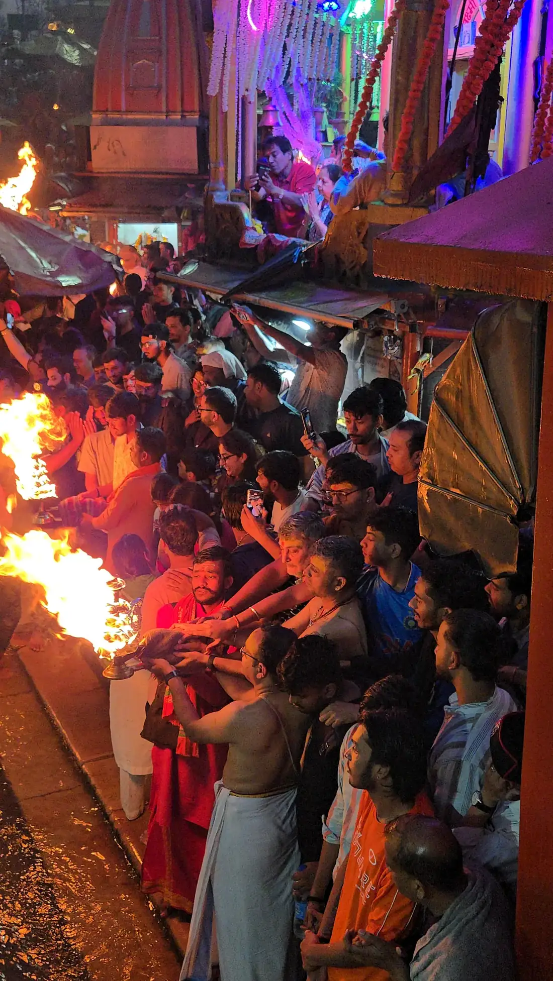 Ganga Aarti Crowd at Har Ki Pauri